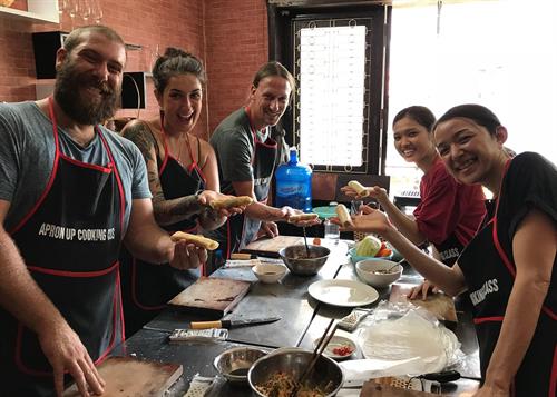 5 Traditional Dishes Hanoi Cooking Class with Market Trip