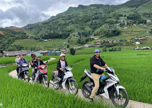 Sapa Motorbike Tour With Local Guide 1 Day - Waterfalls, Villages