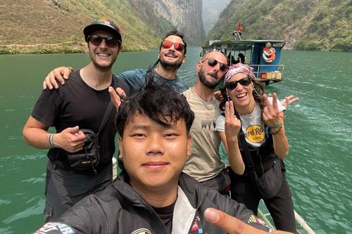 Ha Giang Tour 3-Day-2-Night, English Speaking Guide, Small Group