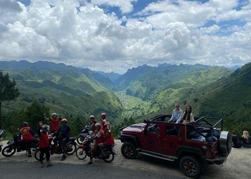 High Quality Small Group With Easy Riders 3 Day + Private Room